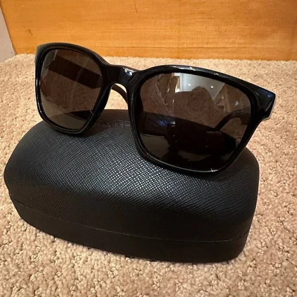 Salvatore Ferragamo | Accessories | Nwt Salvatore Ferragamo  display picture 1